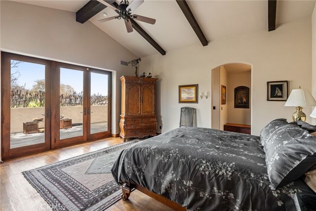 2135 Live Oak Rd, Paso Robles, CA 93446
