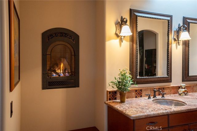 2135 Live Oak Rd, Paso Robles, CA 93446