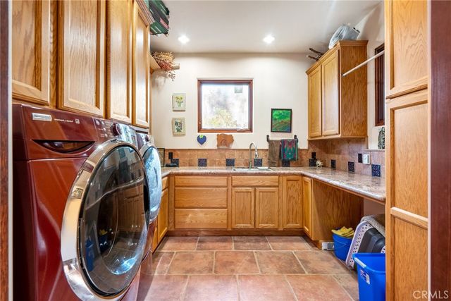 2135 Live Oak Rd, Paso Robles, CA 93446