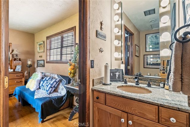 2135 Live Oak Rd, Paso Robles, CA 93446