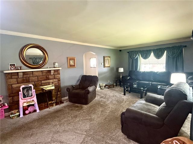 220 W Winter Ave, New Castle, PA 16101