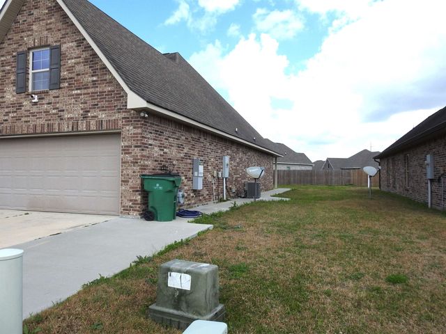 169 Towne Way, Thibodaux, LA 70301