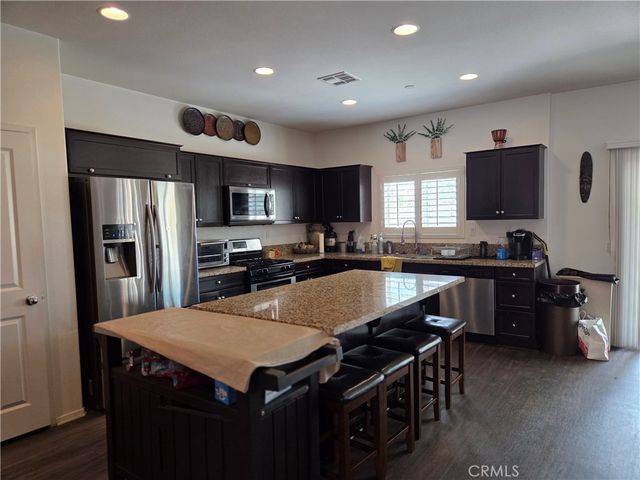 7048 Sweetleaf, Fontana, CA 92336