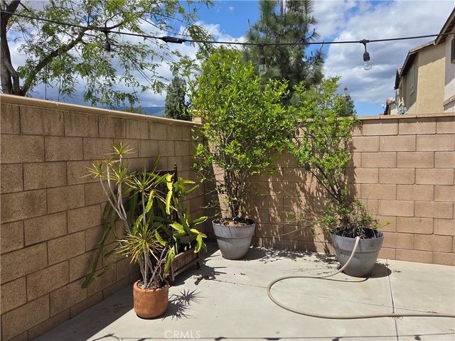 7048 Sweetleaf, Fontana, CA 92336