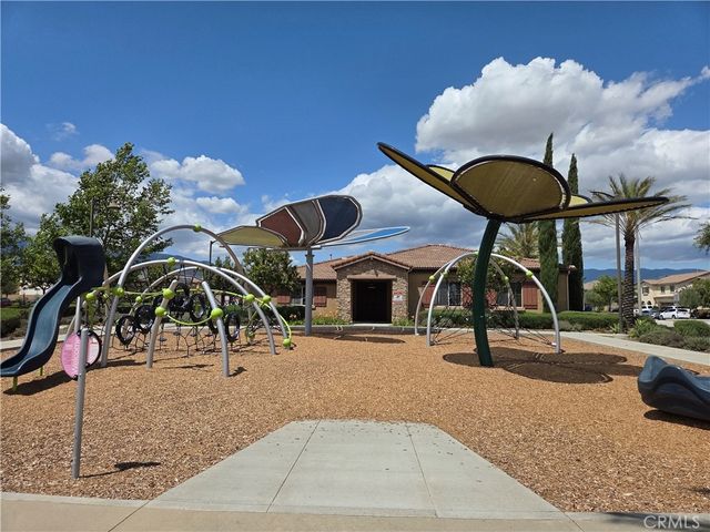 7048 Sweetleaf, Fontana, CA 92336