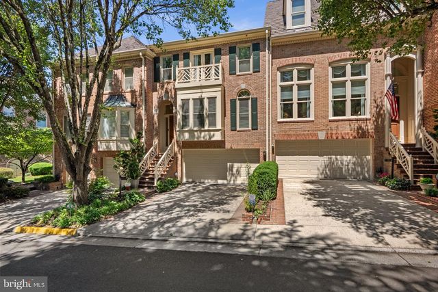 1532 HAMPTON HILL CIR, Mclean, VA 22101