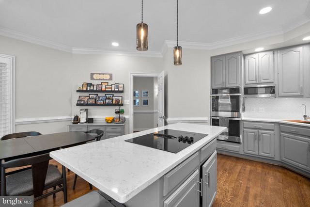 1532 HAMPTON HILL CIR, Mclean, VA 22101