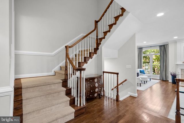 1532 HAMPTON HILL CIR, Mclean, VA 22101