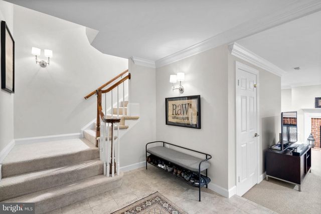 1532 HAMPTON HILL CIR, Mclean, VA 22101