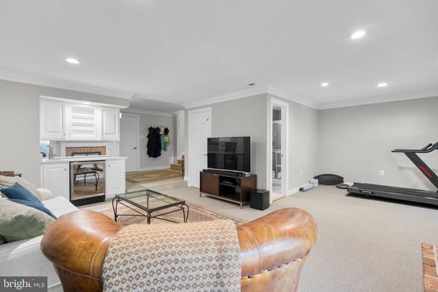 1532 HAMPTON HILL CIR, Mclean, VA 22101