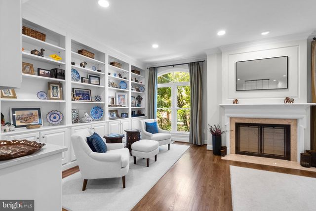 1532 HAMPTON HILL CIR, Mclean, VA 22101
