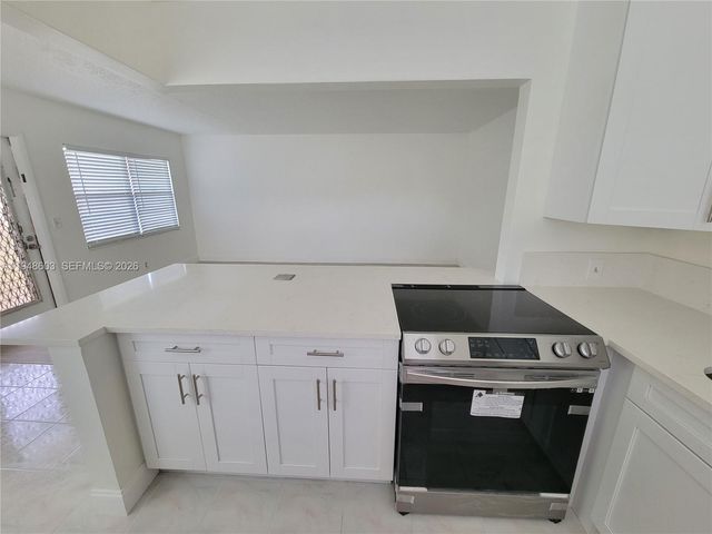 196 E Mansfield E 196, Boca Raton, FL 33434