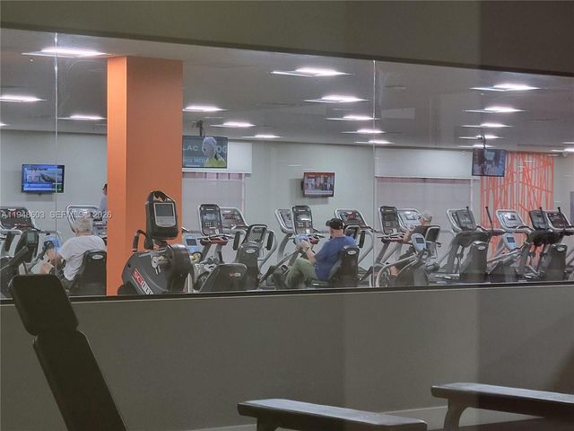 196 E Mansfield E 196, Boca Raton, FL 33434