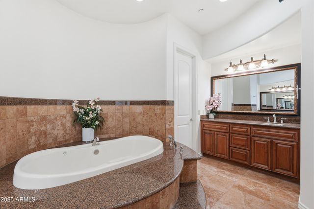 18131 W PALO VERDE Court, Litchfield Park, AZ 85340