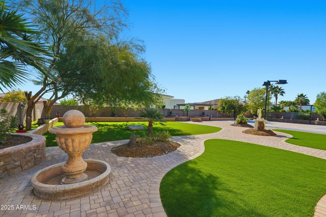 18131 W PALO VERDE Court, Litchfield Park, AZ 85340