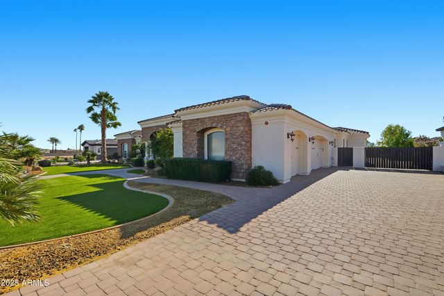 18131 W PALO VERDE Court, Litchfield Park, AZ 85340