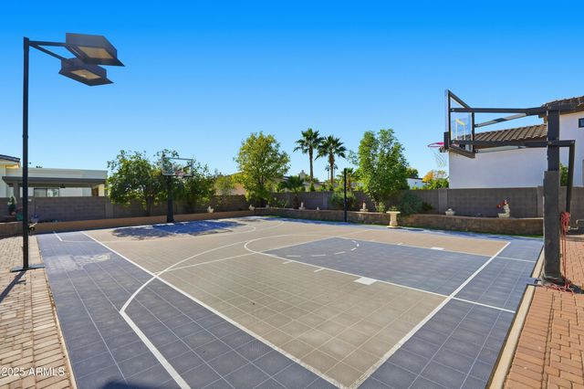 18131 W PALO VERDE Court, Litchfield Park, AZ 85340