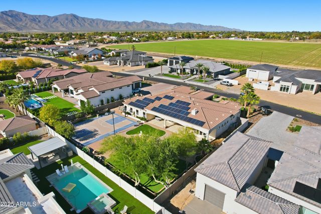 18131 W PALO VERDE Court, Litchfield Park, AZ 85340