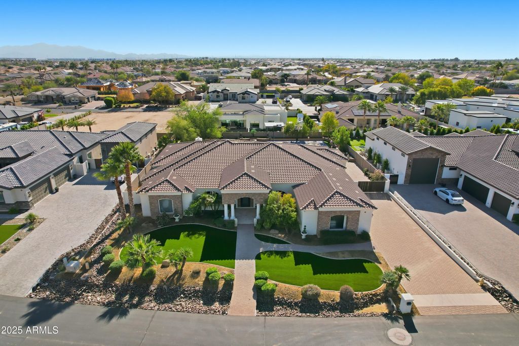 18131 W PALO VERDE Court, Litchfield Park, AZ 85340