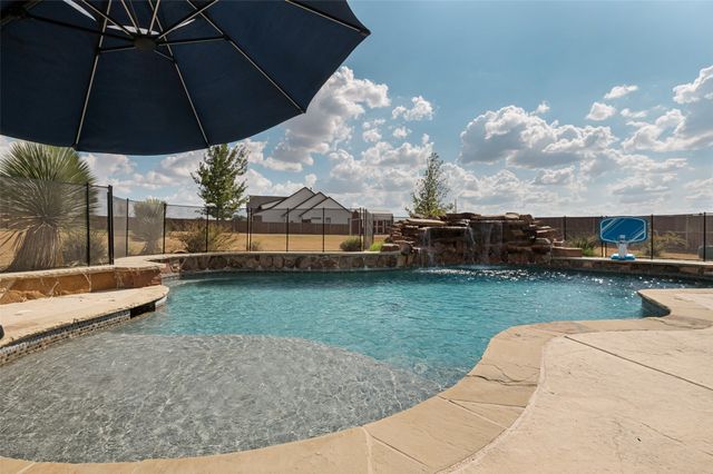 7440 Chambers Bay Circle, Waxahachie, TX 75167