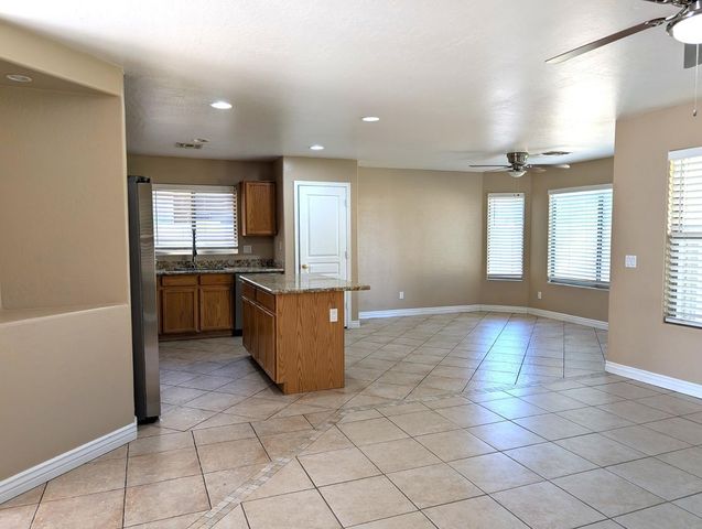 4226 N 92nd Lane, Phoenix, AZ 85037