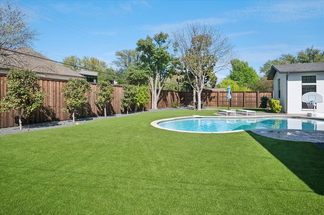 4815 Allencrest Lane, Dallas, TX 75244