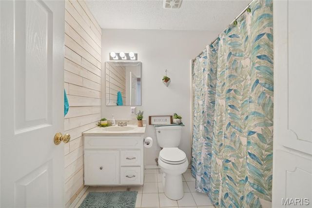 2214 Buck Creek Road, Festus, MO 63028