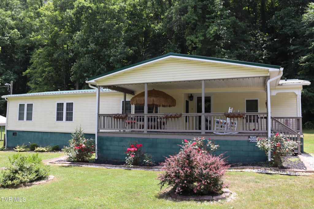2004 Derby Road, Appalachia, VA 24216