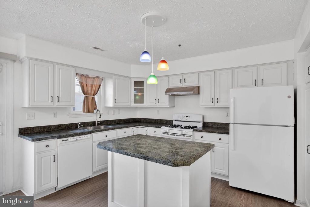 Image 2 of property listing at 5314 HALIBUT PL, Waldorf, MD 20603