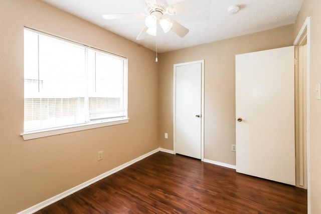 13427 Boonway Drive, Houston, TX 77045