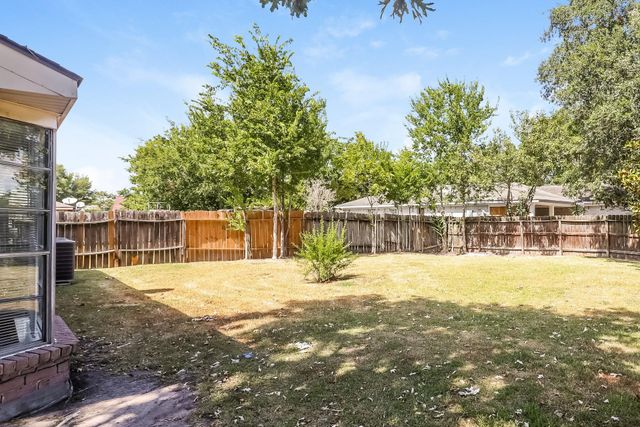 13427 Boonway Drive, Houston, TX 77045