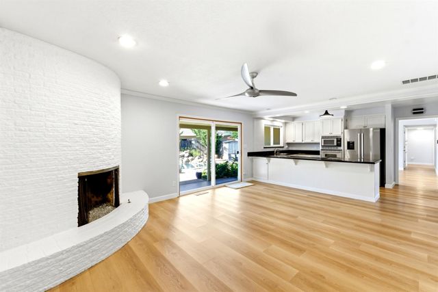 6401 Teal Way, Carmichael, CA 95608