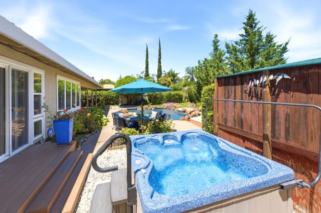6401 Teal Way, Carmichael, CA 95608