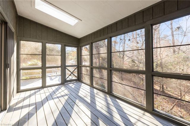 606 Thornwood Road, Jamestown, NC 27282