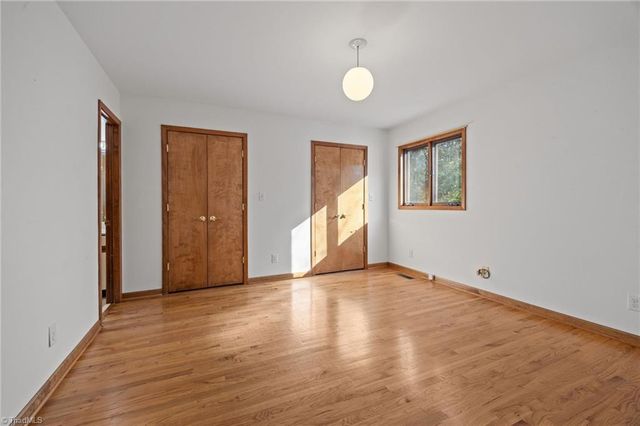 606 Thornwood Road, Jamestown, NC 27282