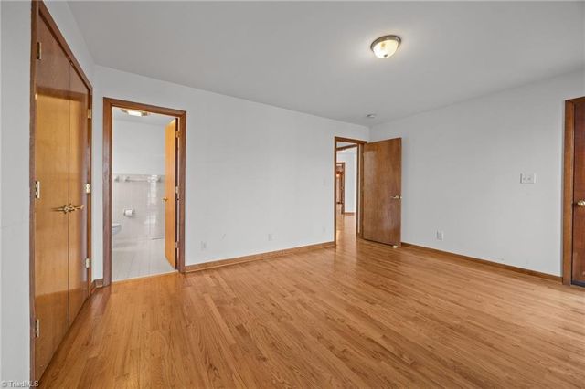 606 Thornwood Road, Jamestown, NC 27282