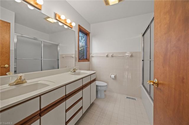 606 Thornwood Road, Jamestown, NC 27282