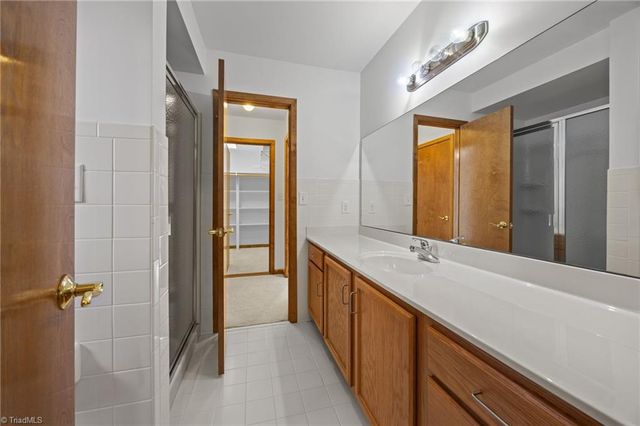 606 Thornwood Road, Jamestown, NC 27282