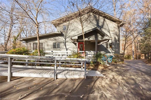 606 Thornwood Road, Jamestown, NC 27282