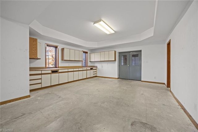 606 Thornwood Road, Jamestown, NC 27282