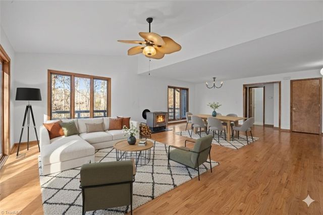 606 Thornwood Road, Jamestown, NC 27282