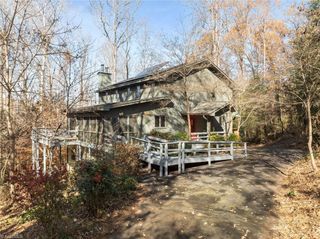 606 Thornwood Road, Jamestown, NC 27282