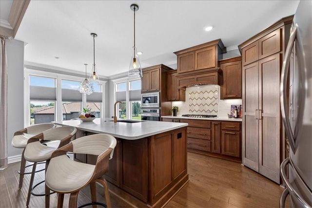 1217 SW Pebble Lane, Lee's Summit, MO 64082