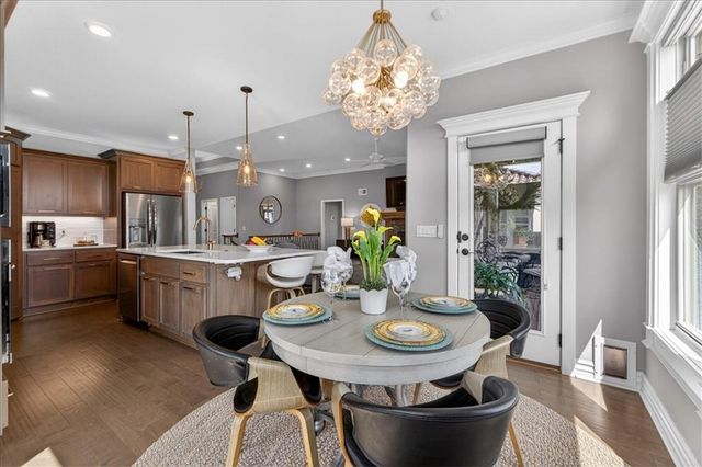 1217 SW Pebble Lane, Lee's Summit, MO 64082