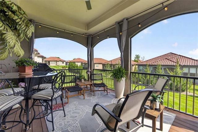 1217 SW Pebble Lane, Lee's Summit, MO 64082