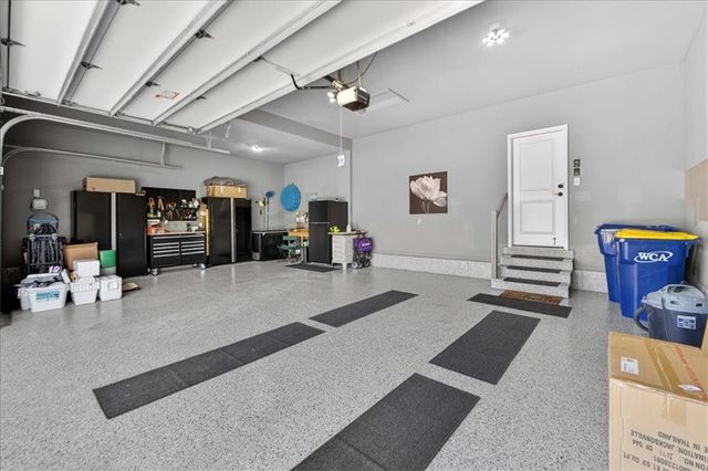 1217 SW Pebble Lane, Lee's Summit, MO 64082