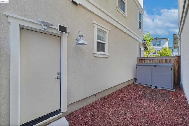 9137 Seawind Way, Newark, CA 94560