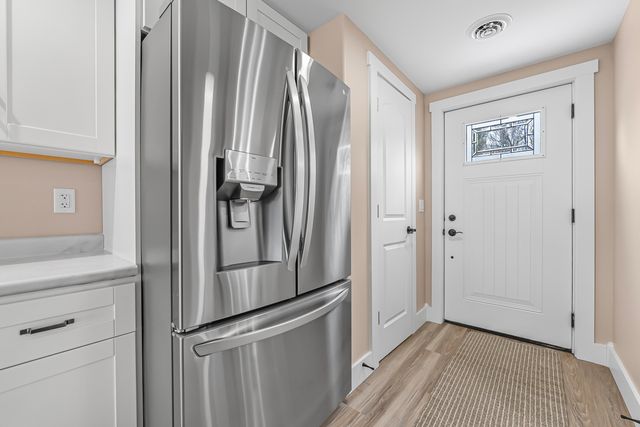 3551 W Lake Mitchell Drive, Cadillac, MI 49601