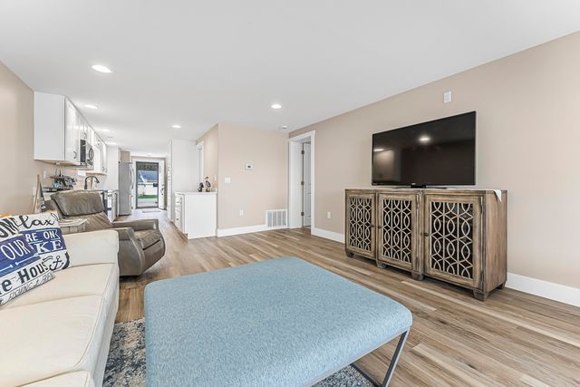 3551 W Lake Mitchell Drive, Cadillac, MI 49601