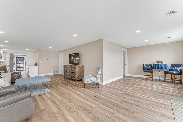 3551 W Lake Mitchell Drive, Cadillac, MI 49601